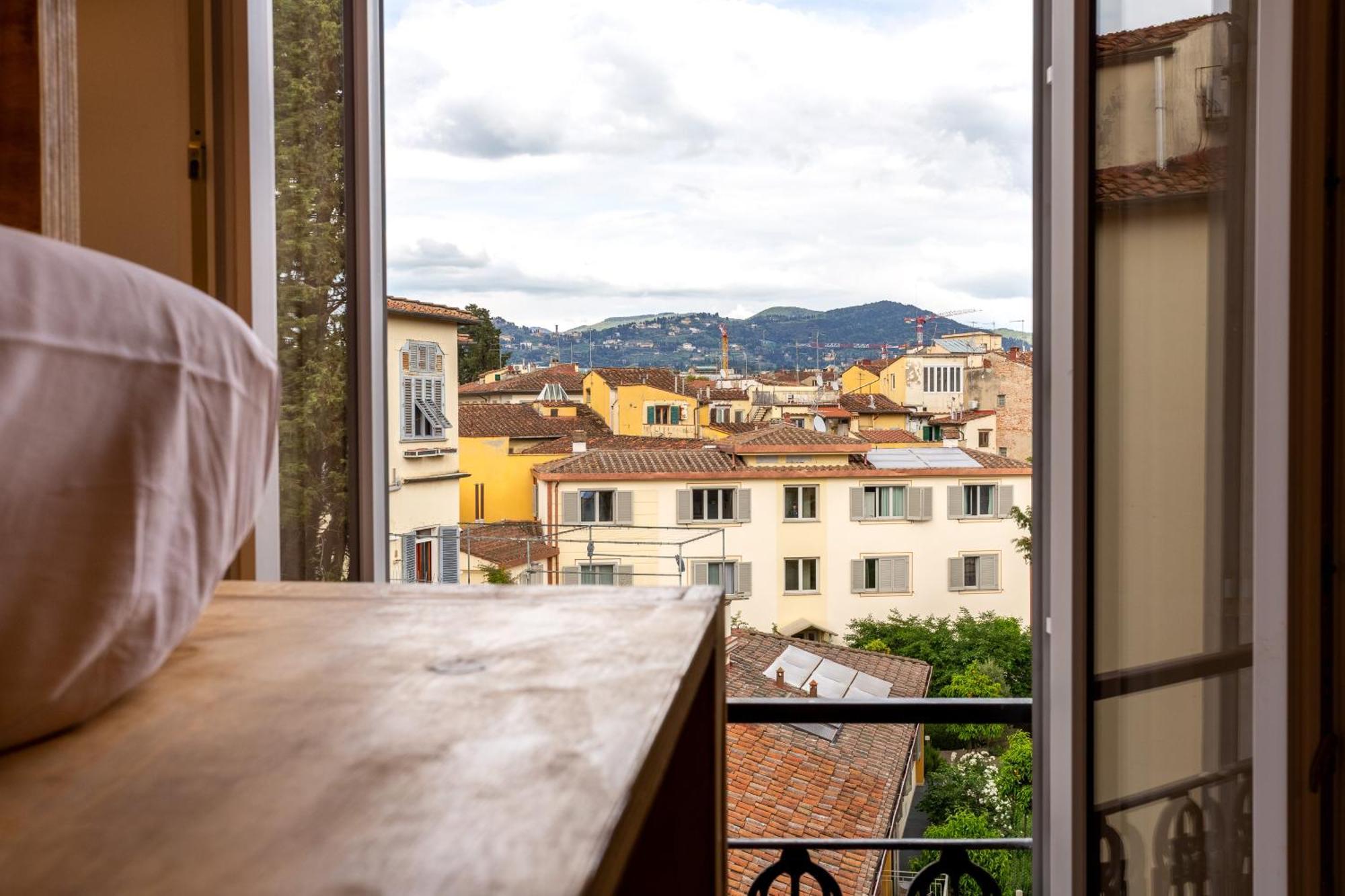 Paola * Florence